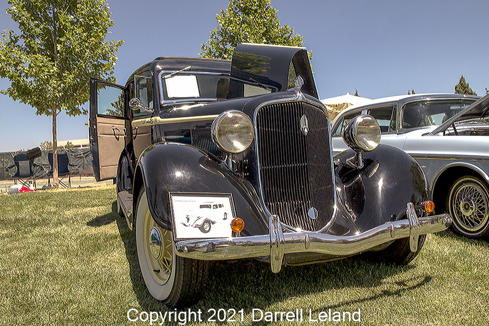 1934-Plymouth-PE-deluxe-4-door-sedan-1.jpg